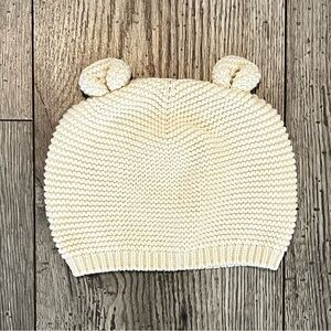 Baby Gap Knit Bear Beanie Hat 6-12 Months Cream